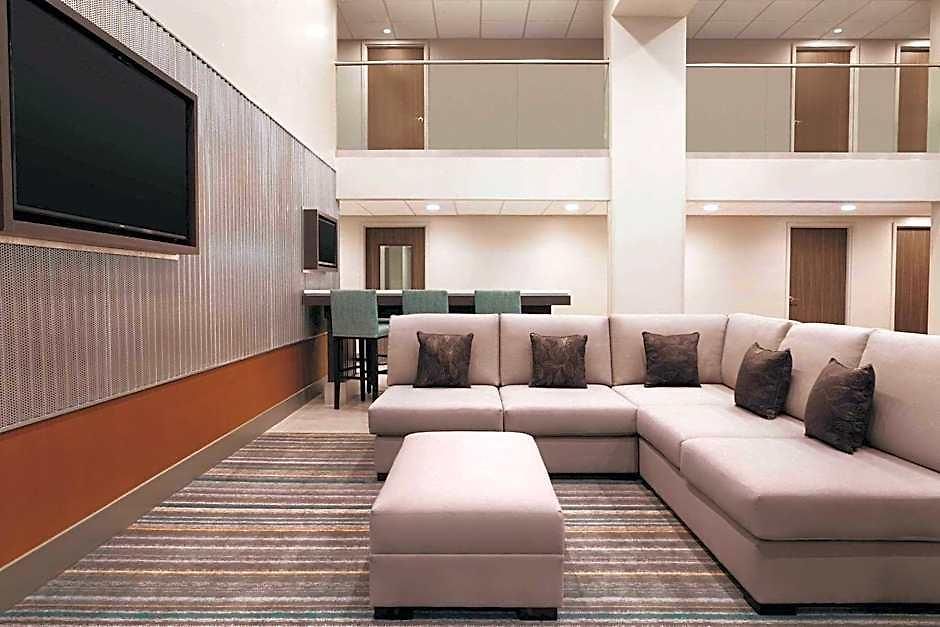 Radisson Airport Hotel