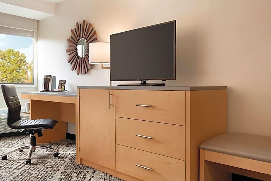 Hotel Radisson Airport 3*