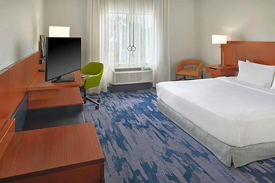 Fairfield & By Marriott Airport Charlotte