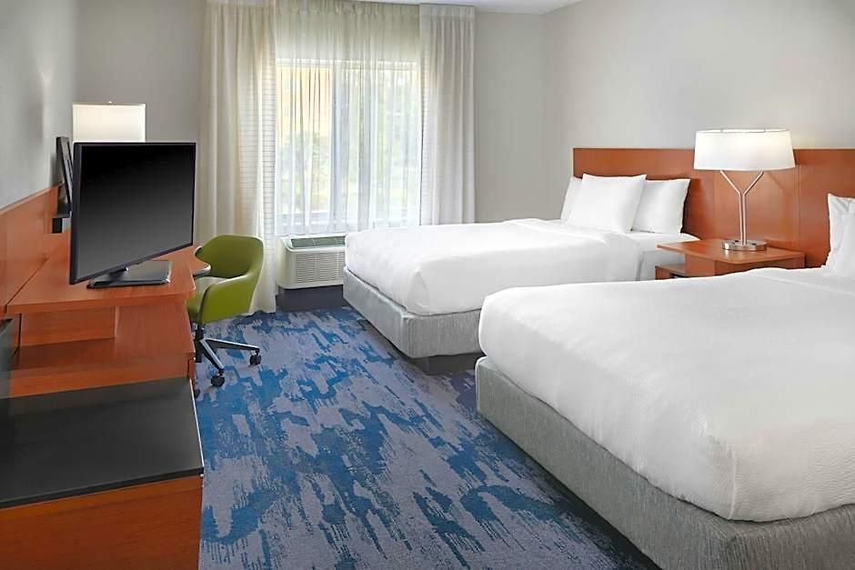 Hotel Fairfield & By Marriott Airport 3*
