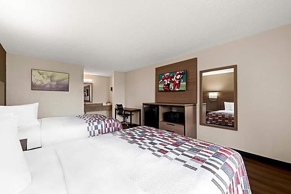 Motel Red Roof - Airport 2*