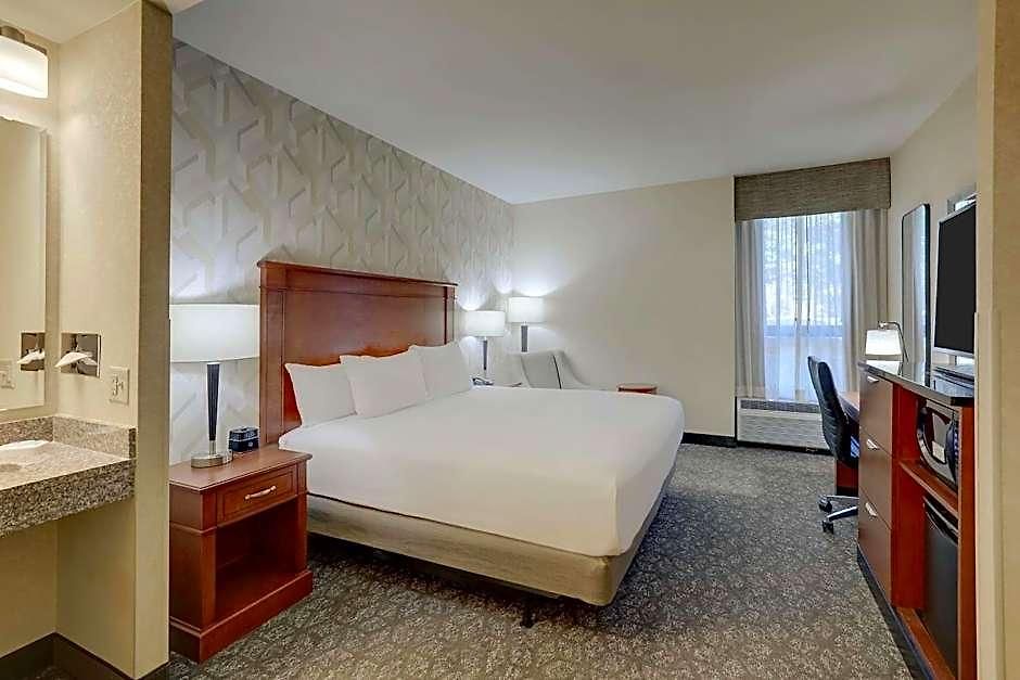 Drury & Place Hotel 3*