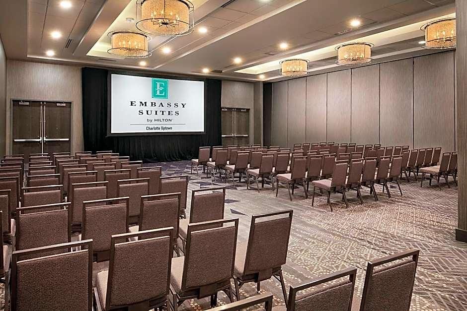 Embassy By Hilton Uptown 4*
