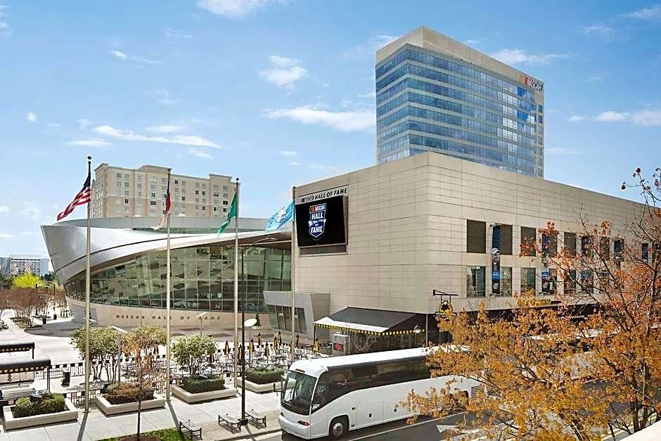 Hotel Embassy By Hilton Uptown 4*