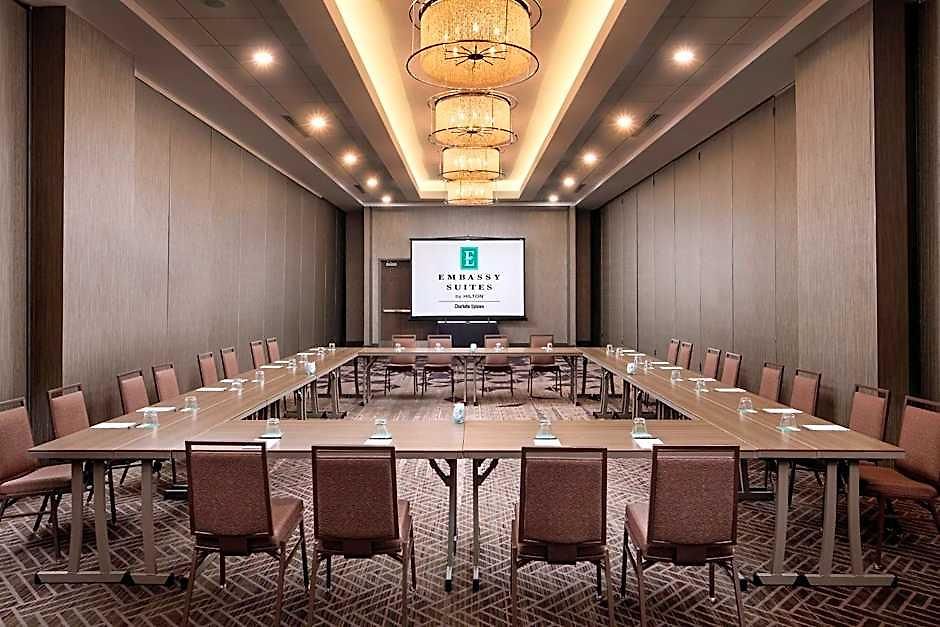 Embassy By Hilton Uptown 4* Charlotte