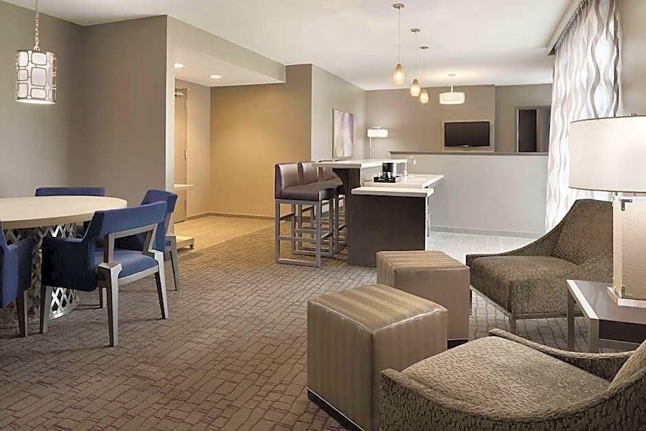Embassy By Hilton Uptown Hotel 4*