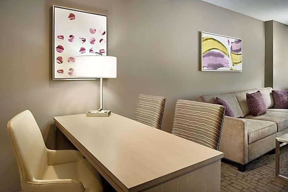 Embassy By Hilton Uptown Charlotte