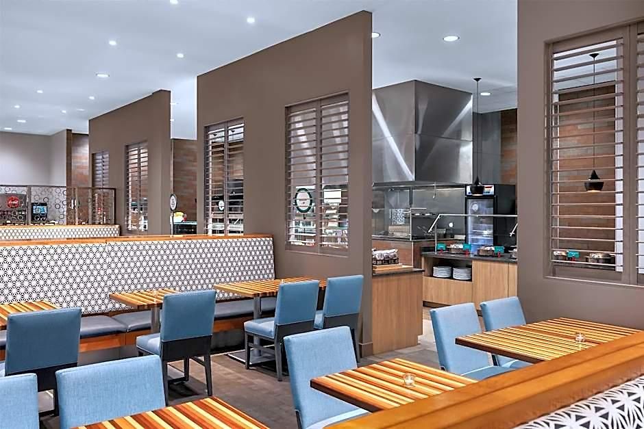 Hotel Embassy Charlotte/ayrsley 4*