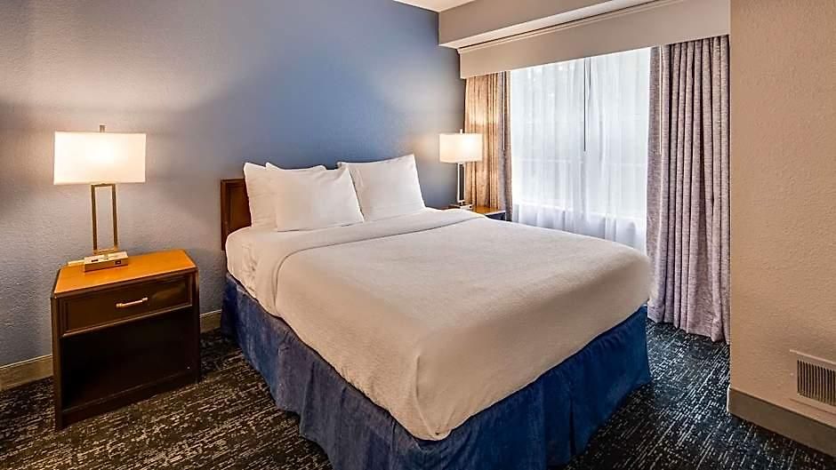 Hotel Surestay By Western Executive Park