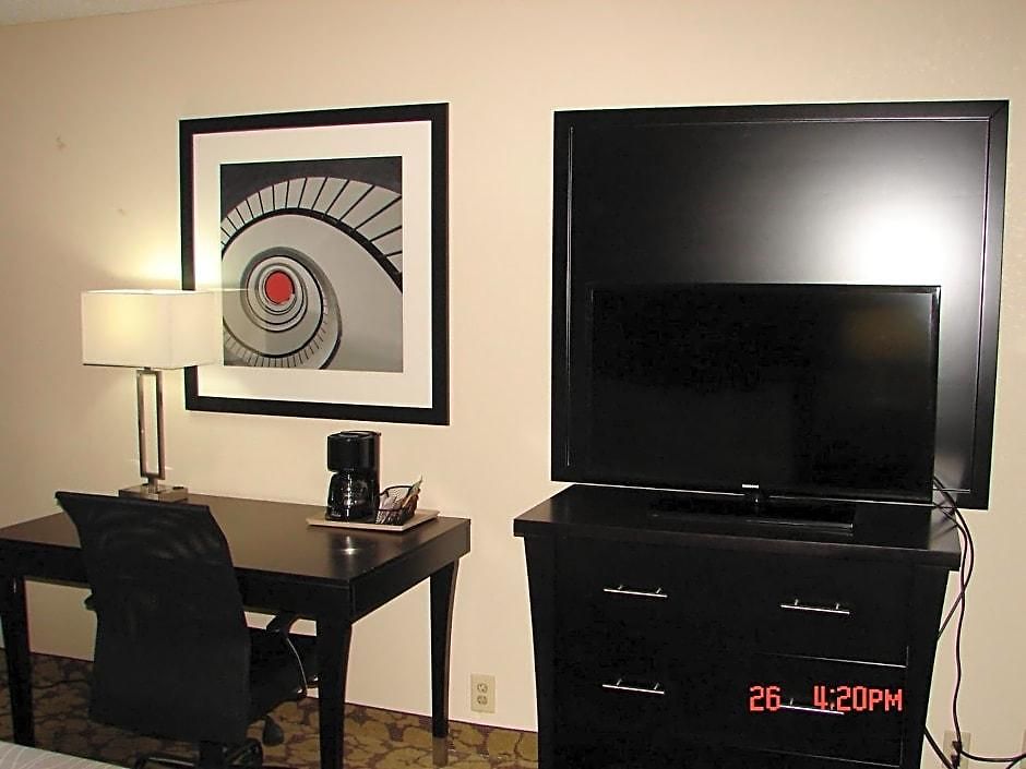 Ramada Plaza By Wyndham South End Airport 3* Charlotte