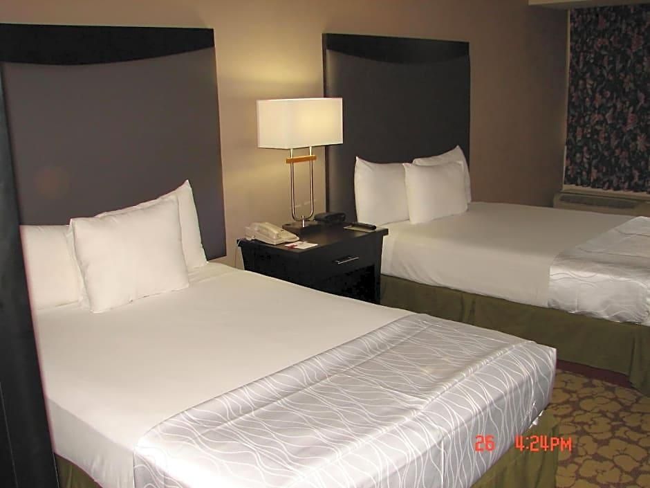 Ramada Plaza By Wyndham South End Airport Hotel
