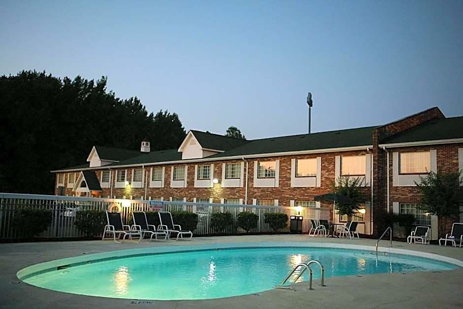 Country & By Radisson, I-85 Airport, Nc 3*
