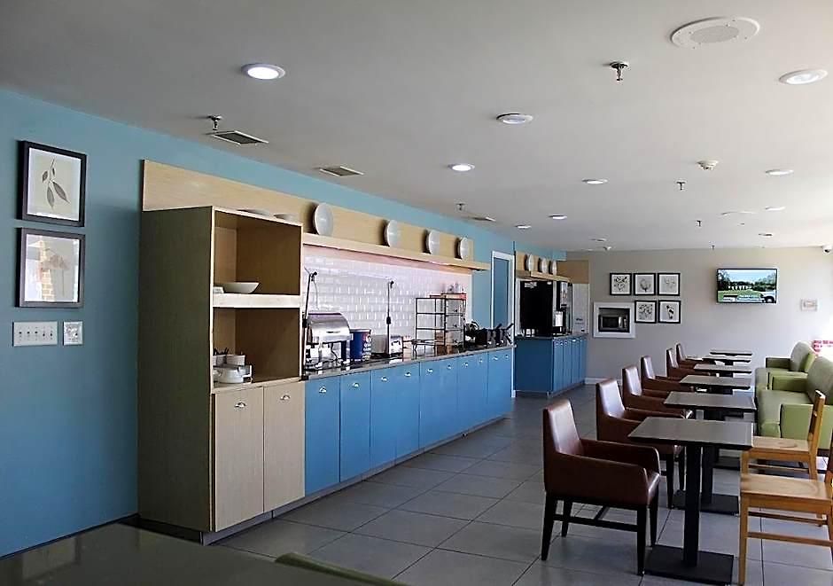 Hotel Country & By Radisson, I-85 Airport, Nc