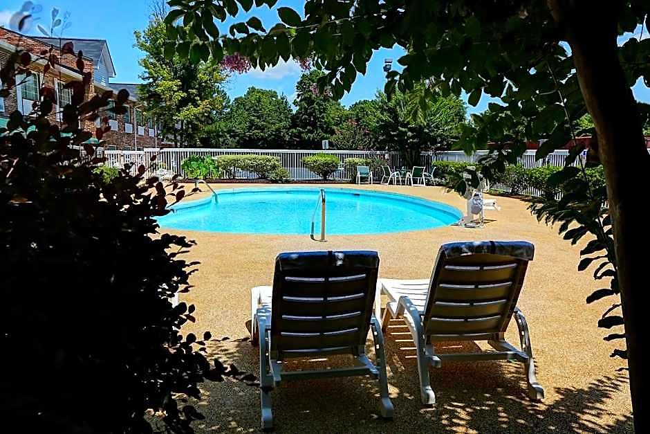 Hotel Country & By Radisson, I-85 Airport, Nc Charlotte