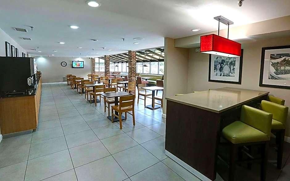 Country & By Radisson, I-85 Airport, Nc Hotel 3*
