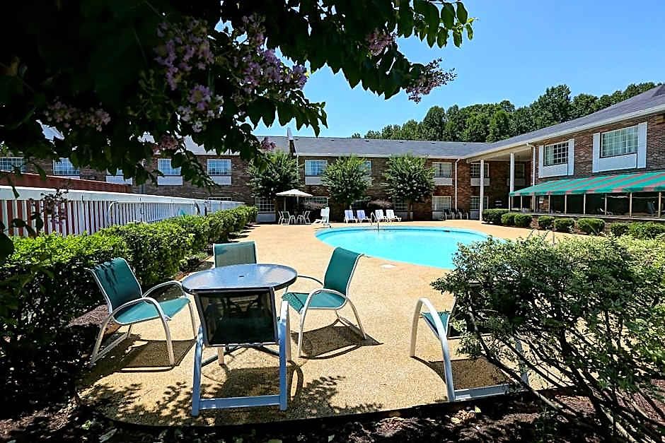 Hotel Country & By Radisson, I-85 Airport, Nc Charlotte