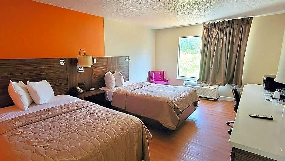 & 4 Less Motel