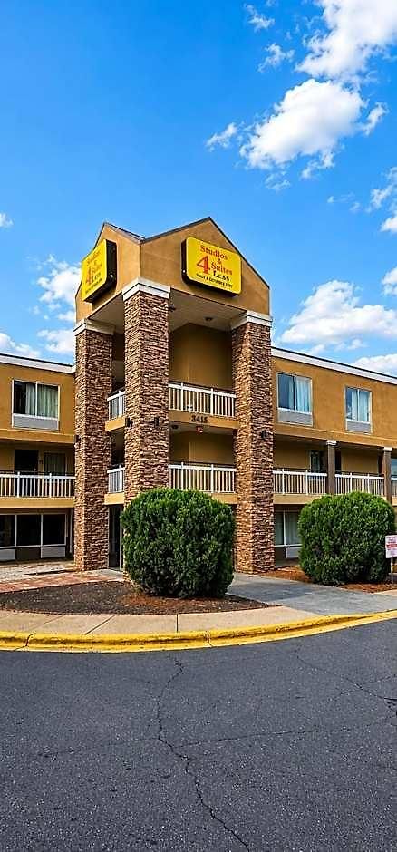 & 4 Less Motel 2*