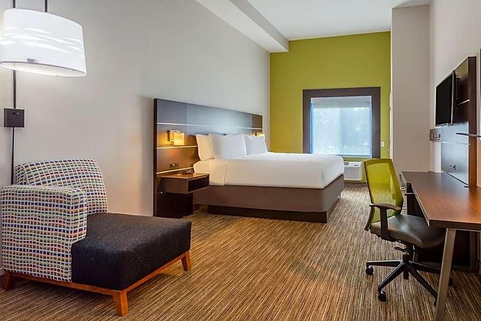 Express Arrowood By Ihg Hotel Charlotte