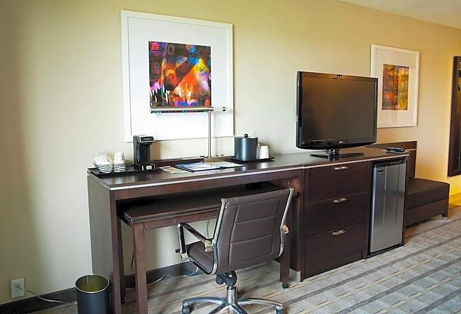 Holiday Inn Charlotte - Airport Conf Ctr By Ihg 3*