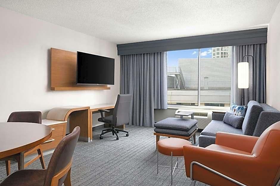 Courtyard Center Hotel Charlotte