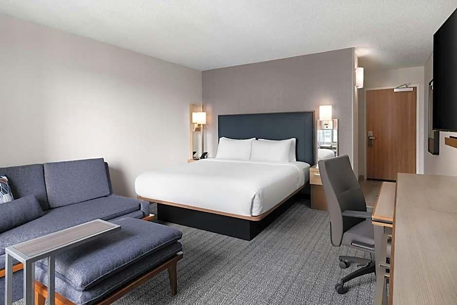 Courtyard Center Hotel Charlotte