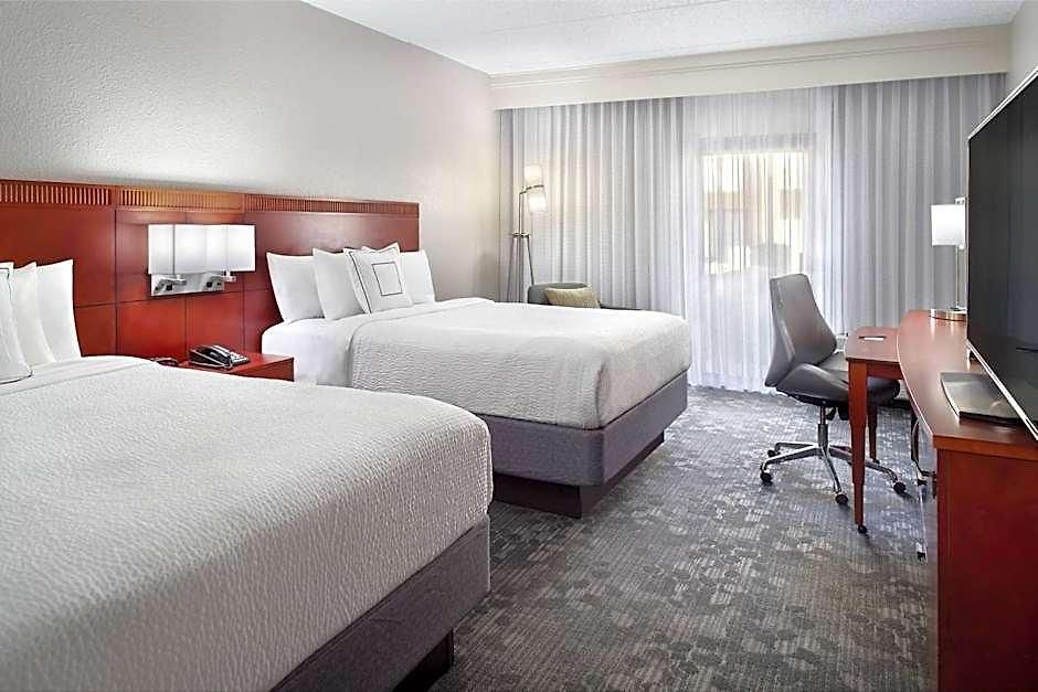 Hotel Courtyard Southpark 3*