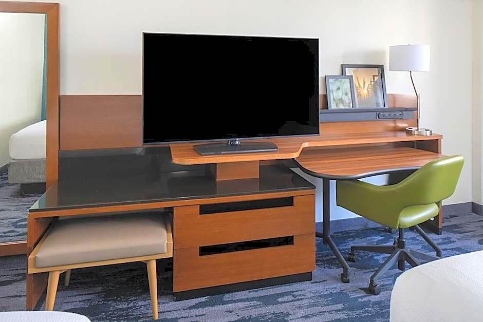 Fairfield & By Marriott Uptown Hotel Charlotte