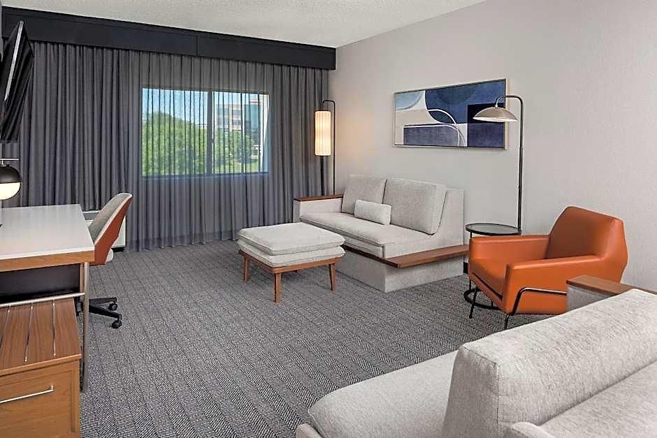 Courtyard By Marriott Ballantyne