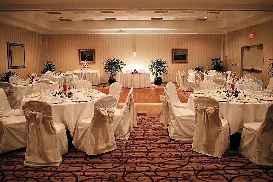Hotel Doubletree By Hilton Airport Charlotte