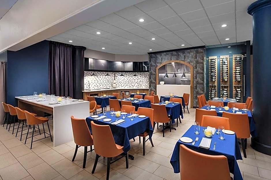 Hotel Doubletree By Hilton Center 4*