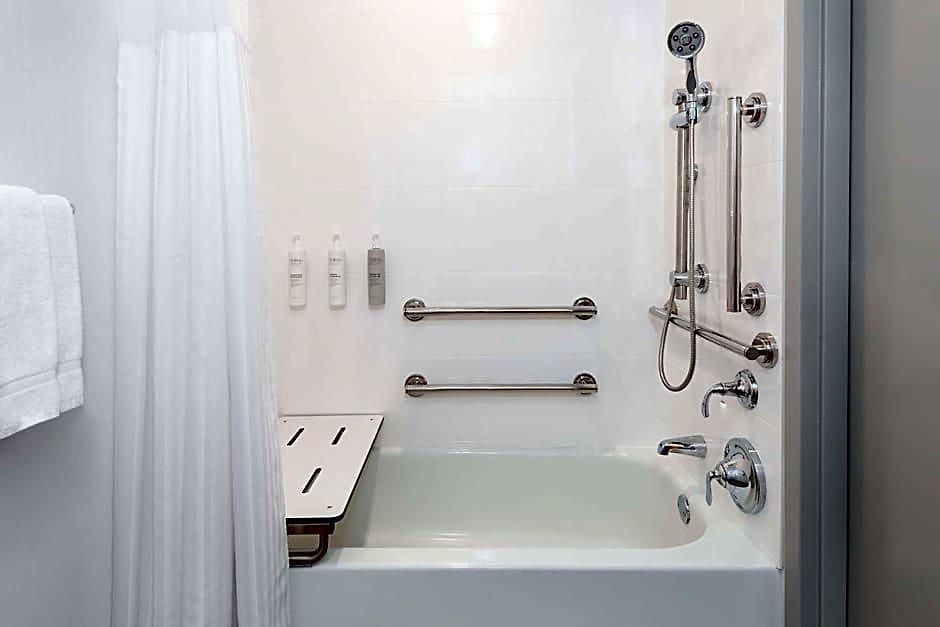Hilton Garden Uptown