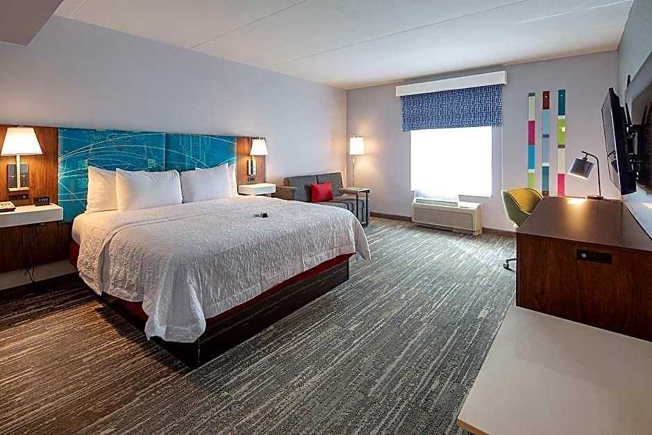 Hampton & Charlotte-airport Hotel 3*