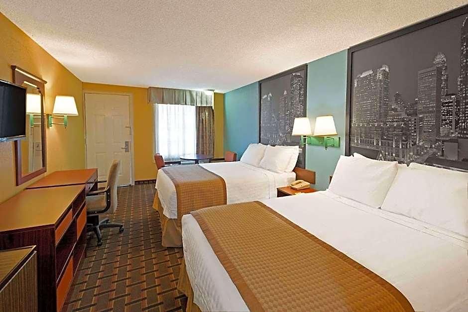 Inn Rodeway Airport Area 4*