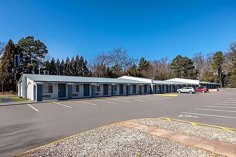 Rodeway Airport Area Inn Charlotte