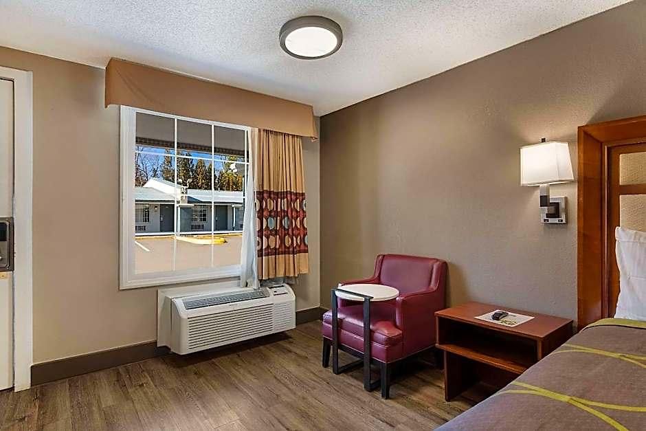 Inn Rodeway Airport Area 4*