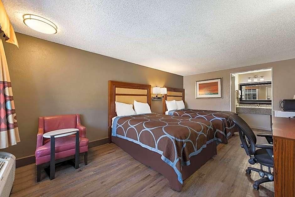 Rodeway Airport Area Inn Charlotte