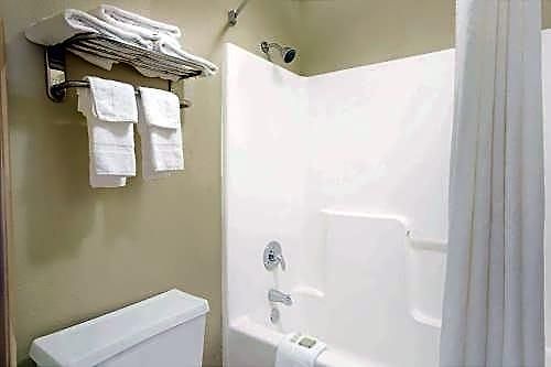 Super 8 By Wyndham Downtown Area Motel 2*