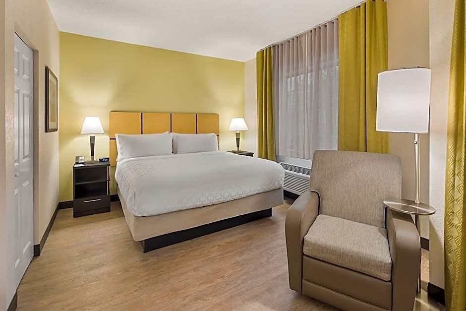Candlewood - - Arrowood By Ihg Hotel Charlotte