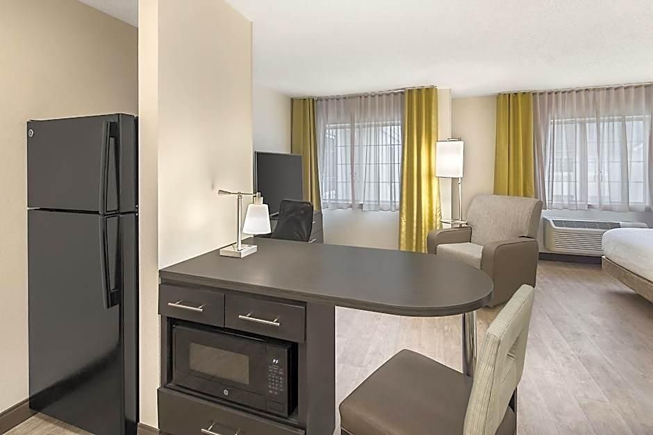 Candlewood - - Arrowood By Ihg Hotel Charlotte