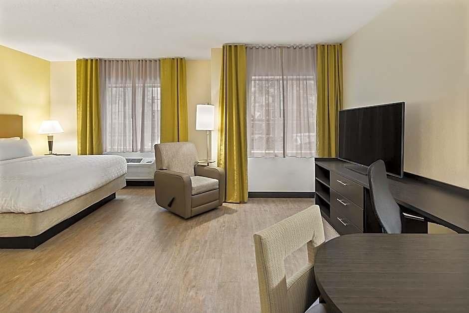 Candlewood - - Arrowood By Ihg Hotel Charlotte
