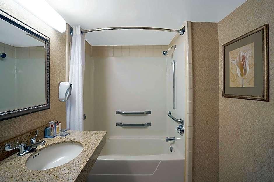 Hotel Wingate By Wyndham Airport Charlotte