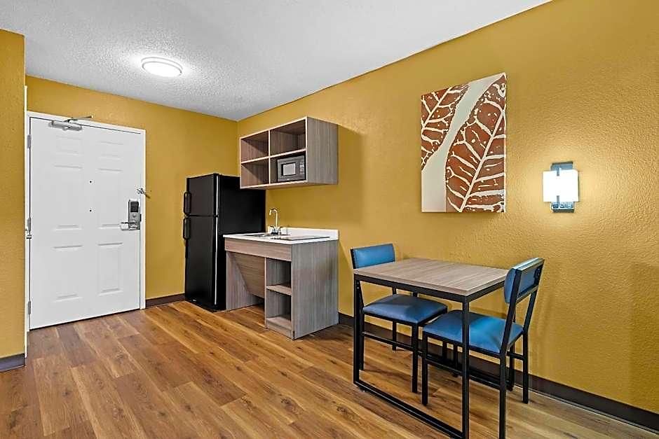 Mainstay - Executive Park Hotel