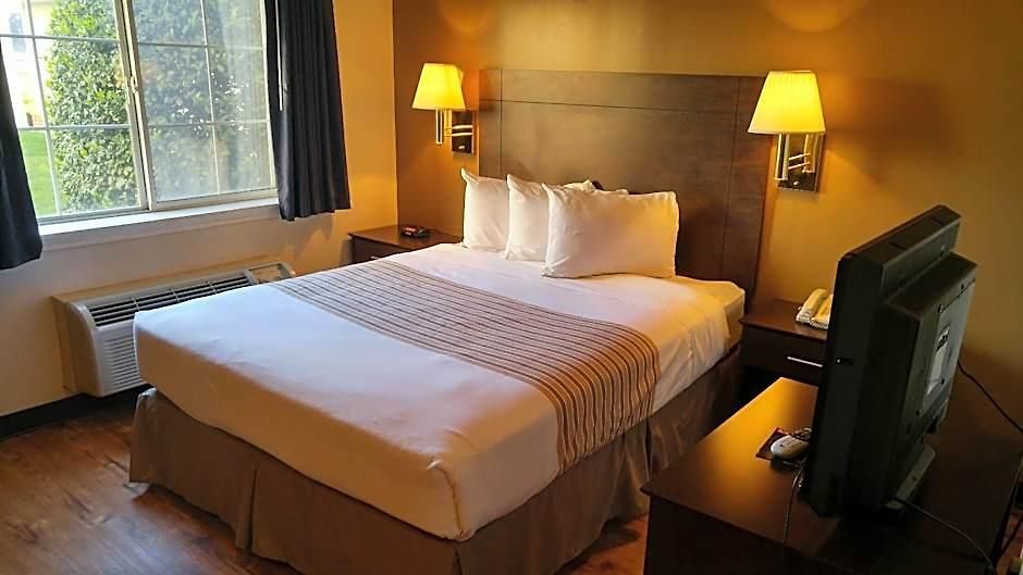 Hotel Suburban Near Of North Carolina-charlotte 4*