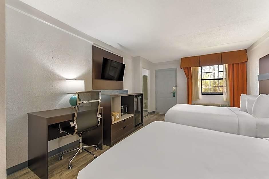 Quality & Airport Hotel