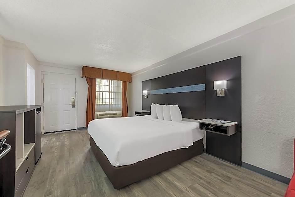 Quality & Airport Hotel
