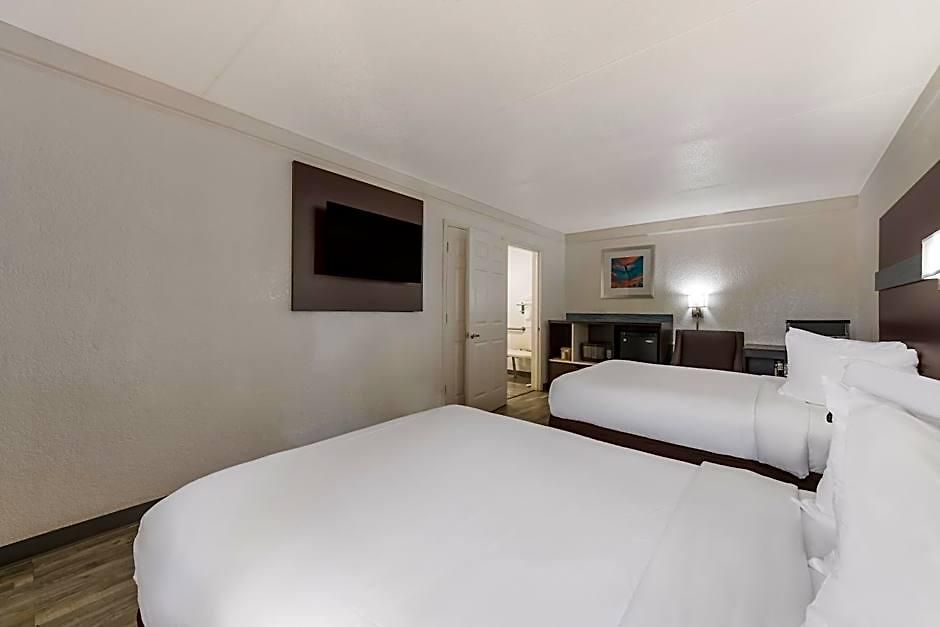 Quality & Airport Hotel