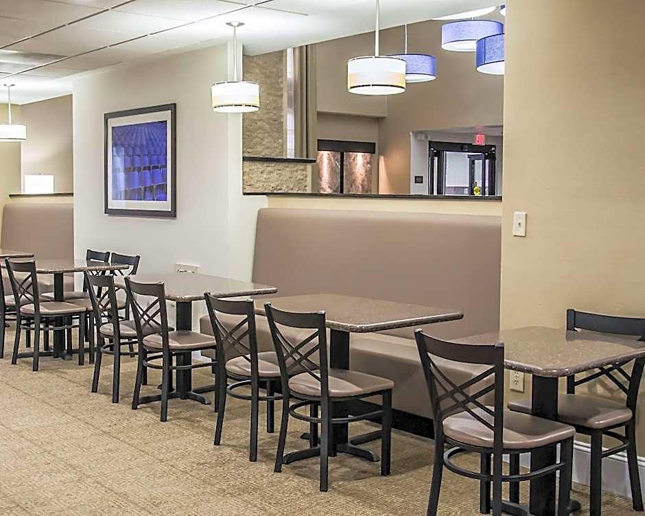 Comfort - Research Park Hotel