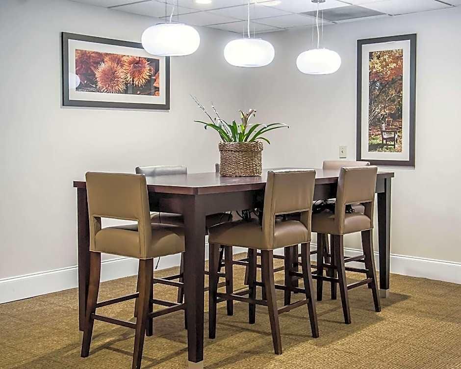 Hotel Comfort - Research Park 4*