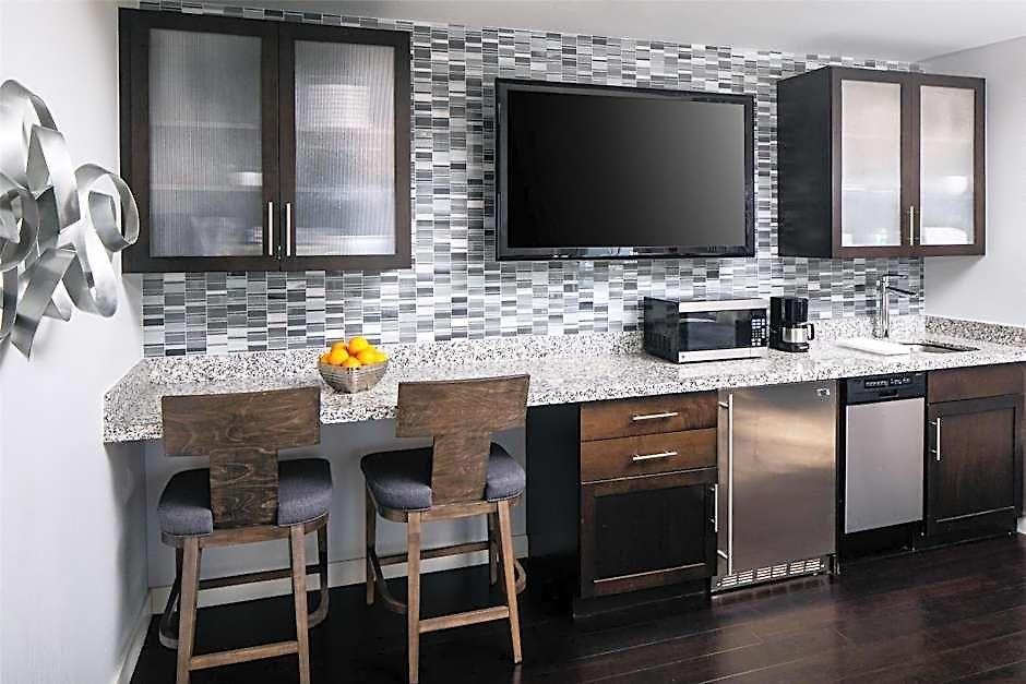 Hyatt House Center 3*